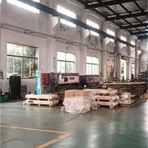 求租太仓行车厂房1500平方